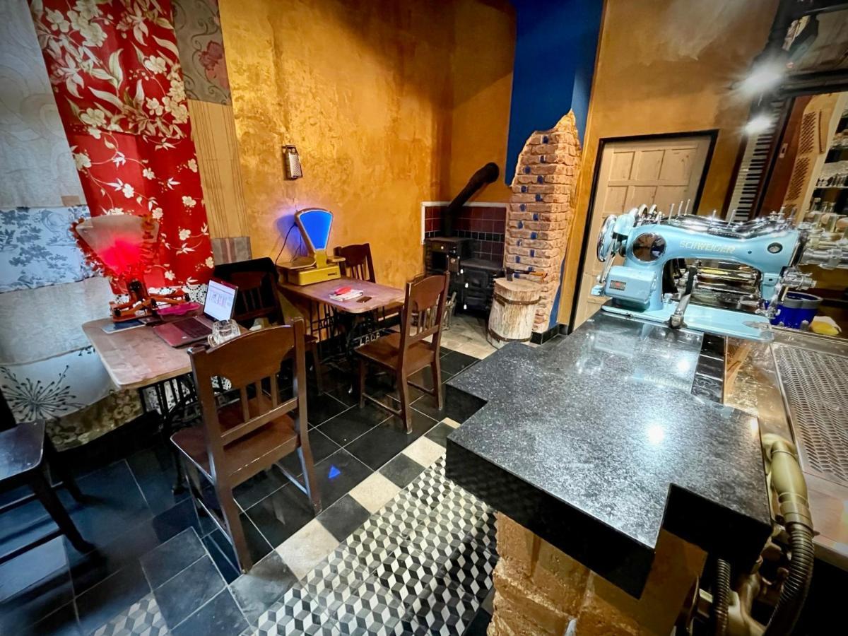 Haraburdi Recyclart Hotel Kostelec nad Orlicí Εξωτερικό φωτογραφία